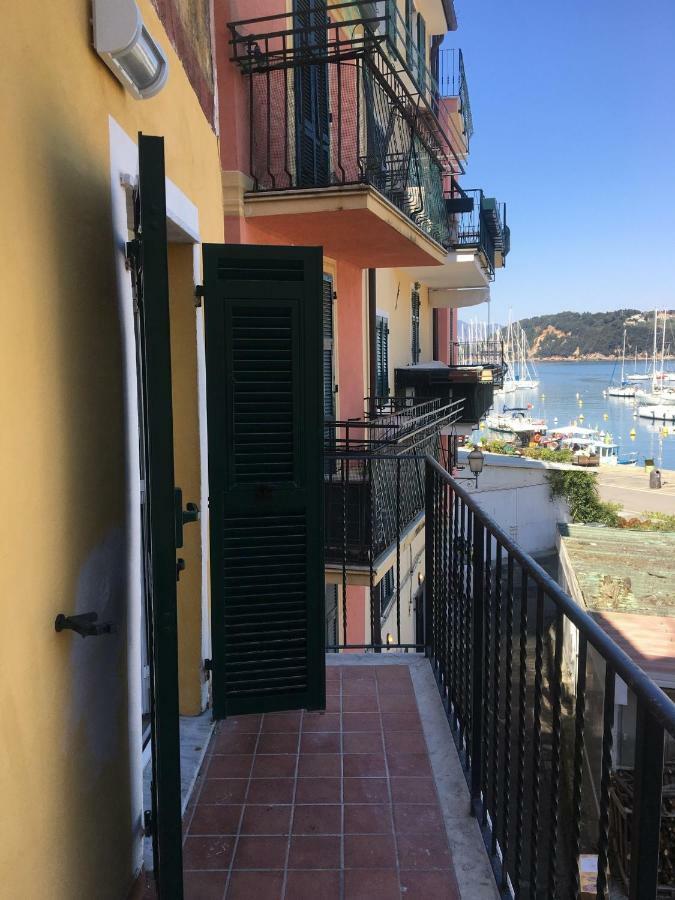 Il Mare Di Cecy - Splendido Appartamento Lerici Luaran gambar