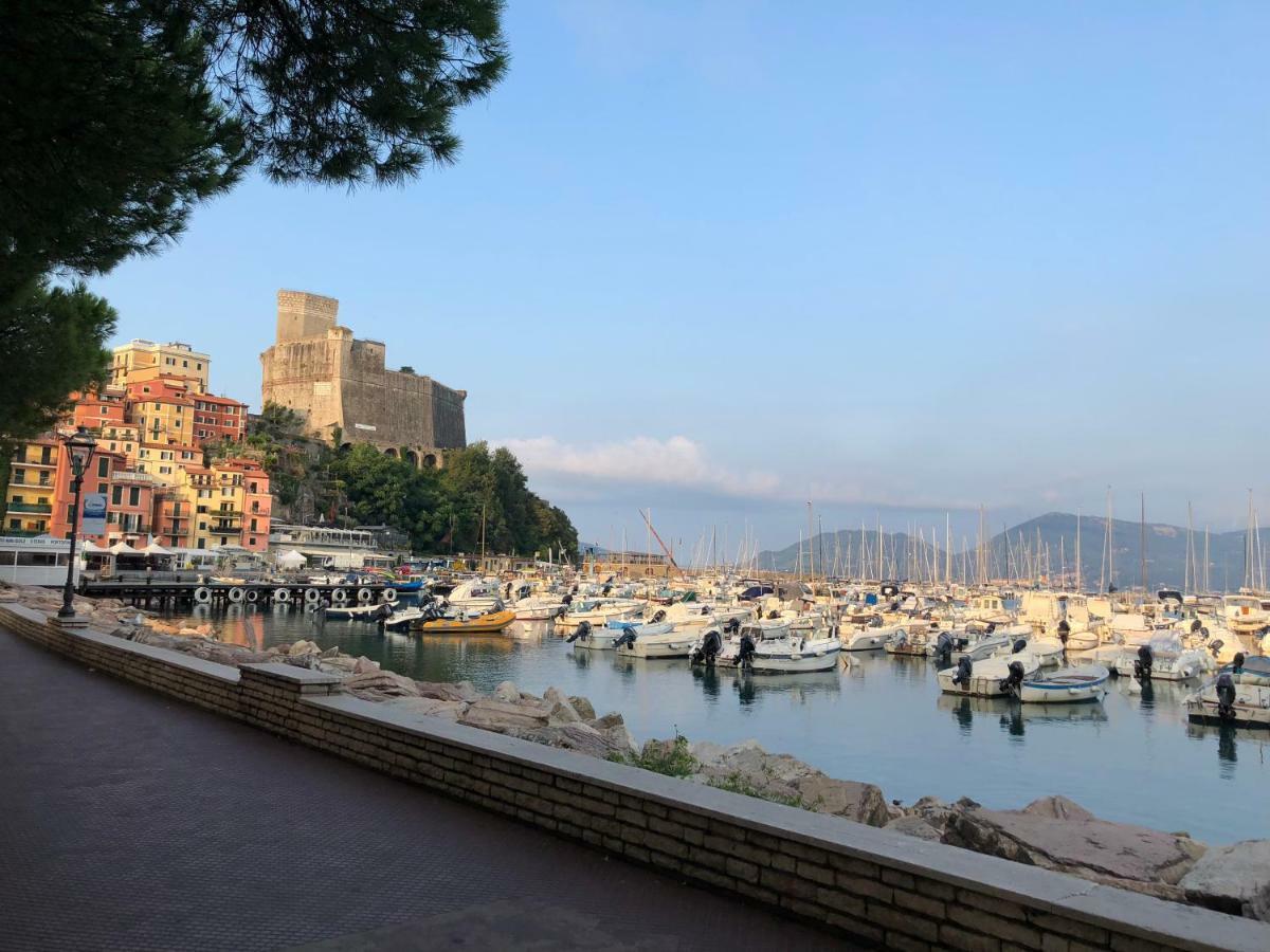 Il Mare Di Cecy - Splendido Appartamento Lerici Luaran gambar